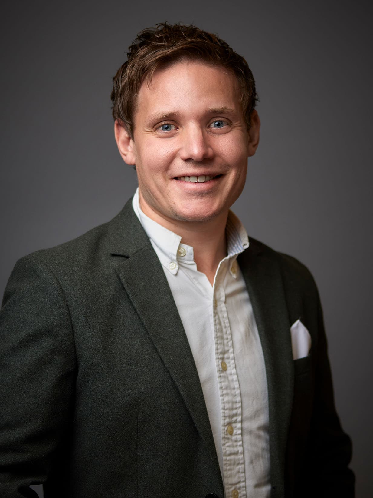 BLS Personal 231005 0017 LOWRES LESS WHITE