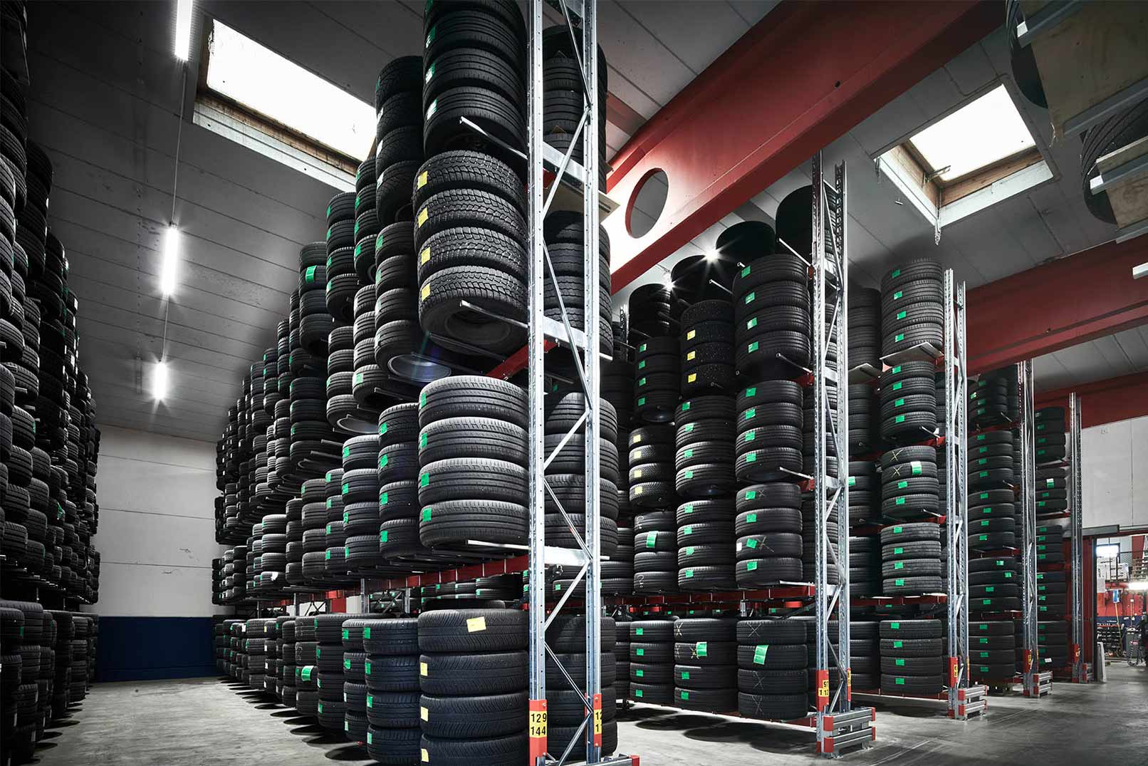 Horizontal tyre storage – perfect for large stock volumes